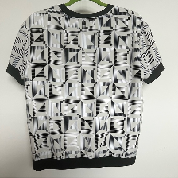 Belle Vere short sleeve blouse wrinkle resistant - Picture 5 of 5